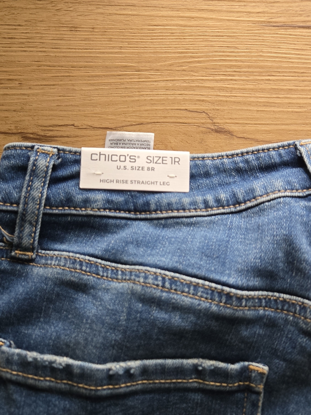 Chico's High-Rise Cropped Distresse Straight Leg Denim Jeans in Med Blue Sz 8 - Picture 5 of 7